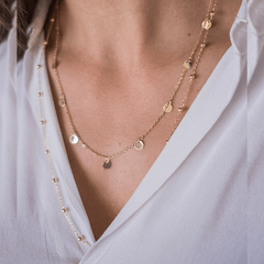 Colar-dourado-duplo-com-medalhas-e-bolinhas-banhado-a-ouro-18k